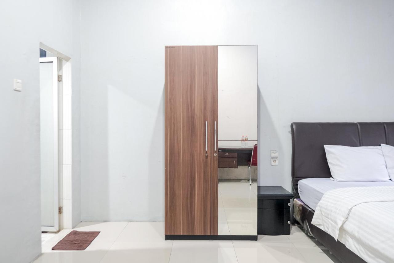 Djaboerigin Mongonsidi Guest House Redpartner Medan Exteriör bild