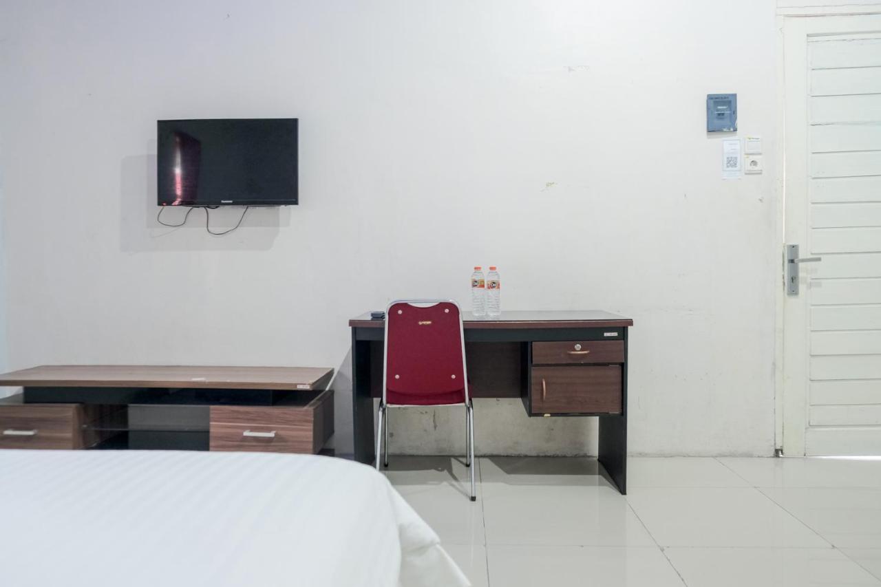 Djaboerigin Mongonsidi Guest House Redpartner Medan Exteriör bild